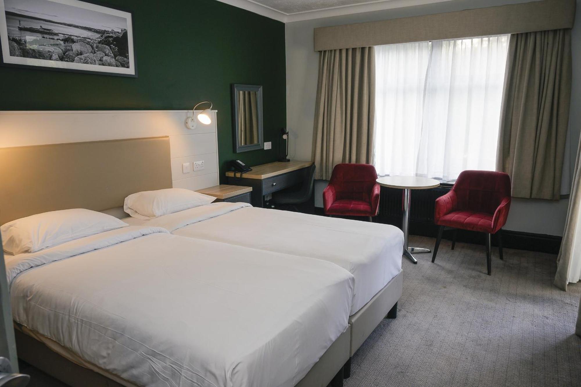 Park Inn By Radisson Bournemouth Kültér fotó