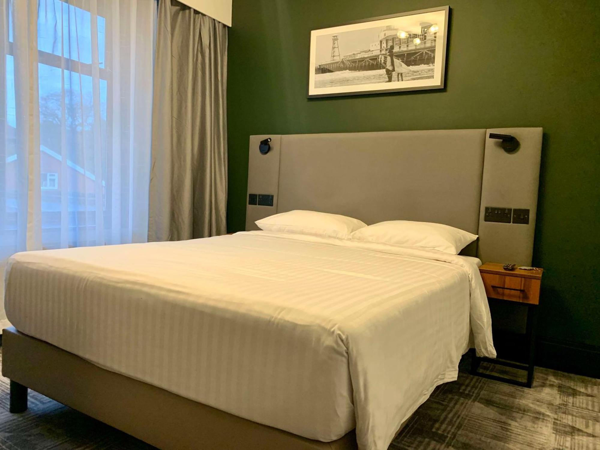 Park Inn By Radisson Bournemouth Kültér fotó