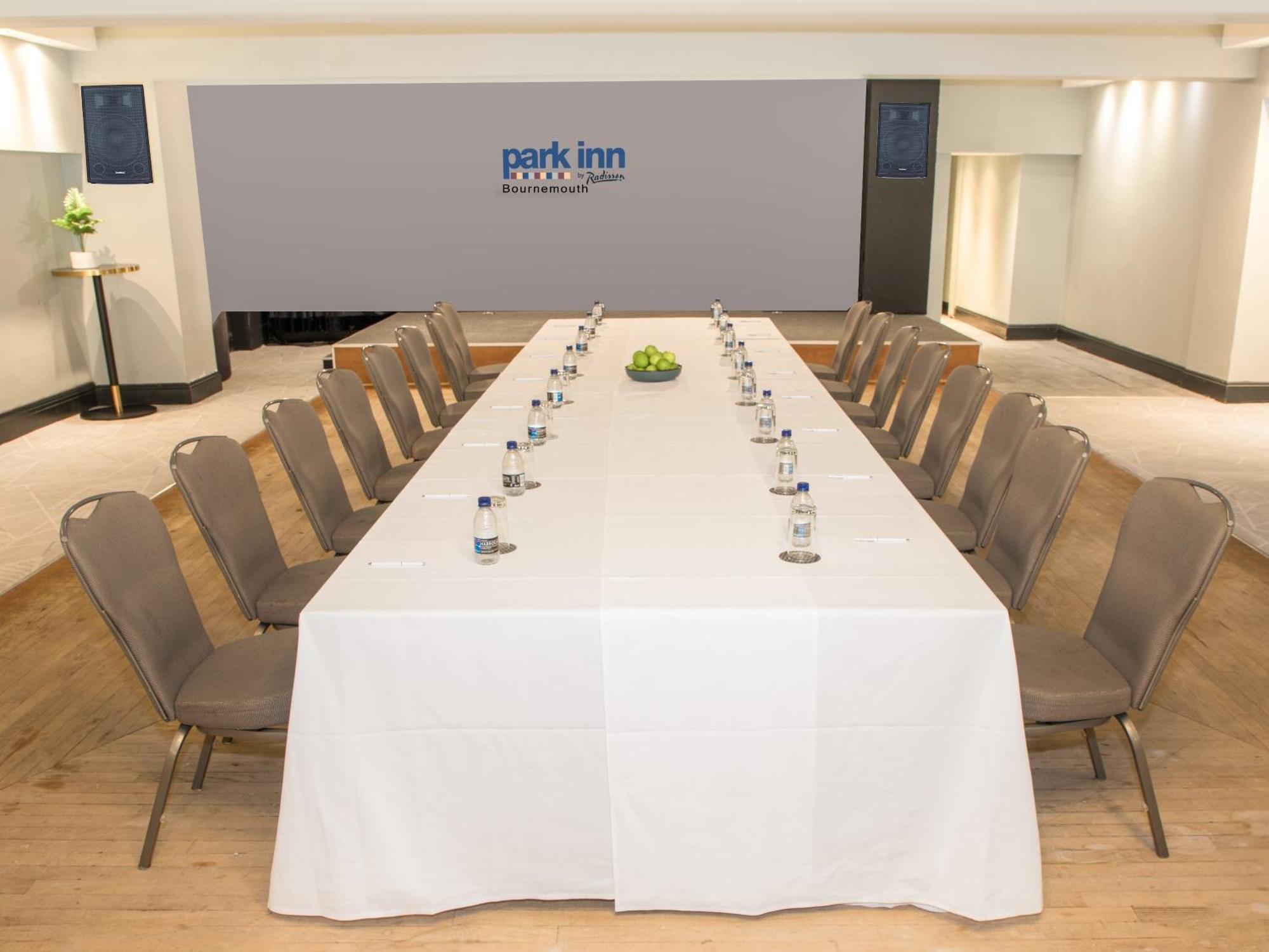 Park Inn By Radisson Bournemouth Kültér fotó